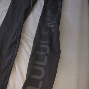 LULULEMON LIMITED EDITION LEGGINGS